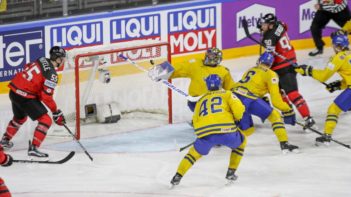 Canada 1 - 2 Sweden