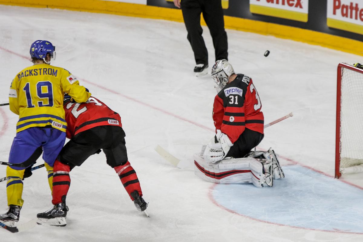Canada 1 - 2 Sweden