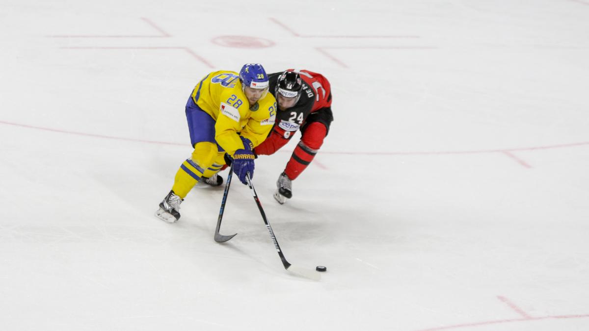 Canada 1 - 2 Sweden