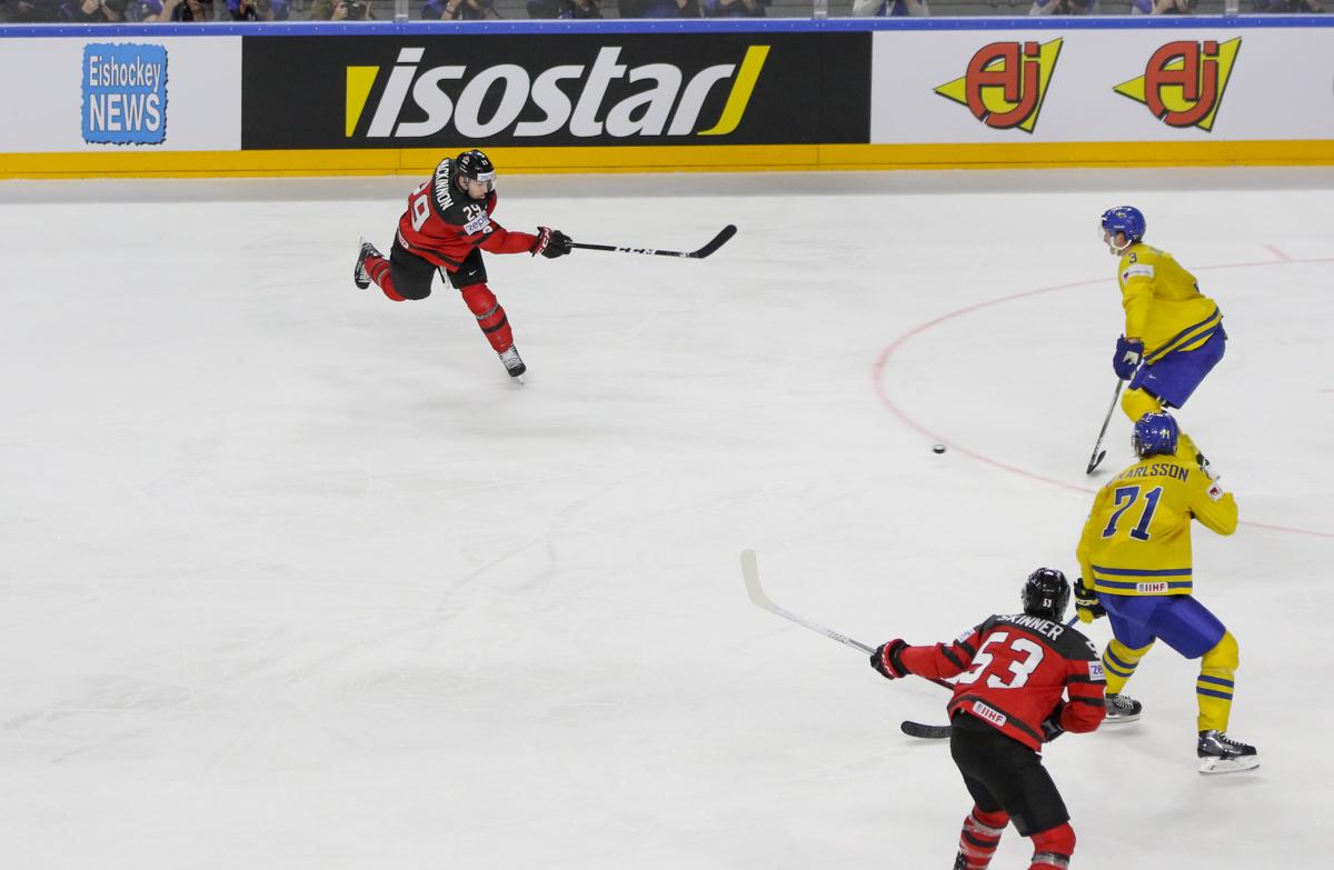 Canada 1 - 2 Sweden