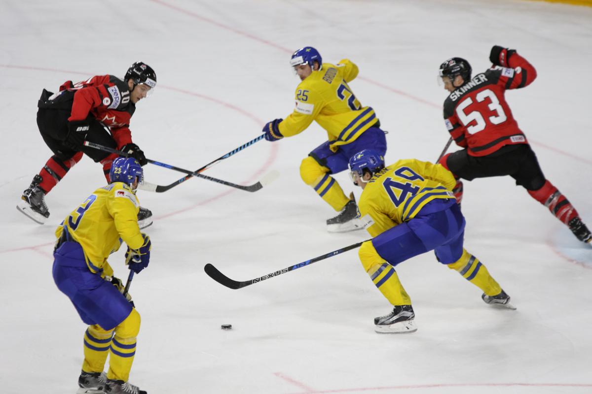 Canada 1 - 2 Sweden