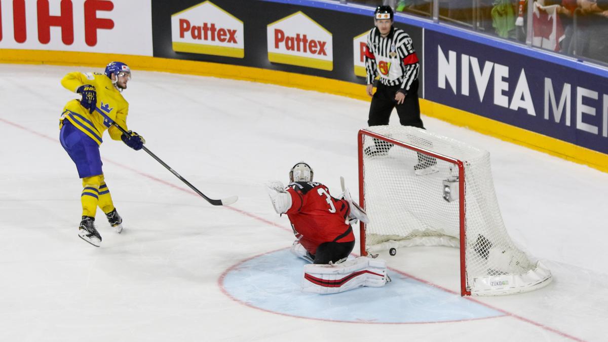 Canada 1 - 2 Sweden