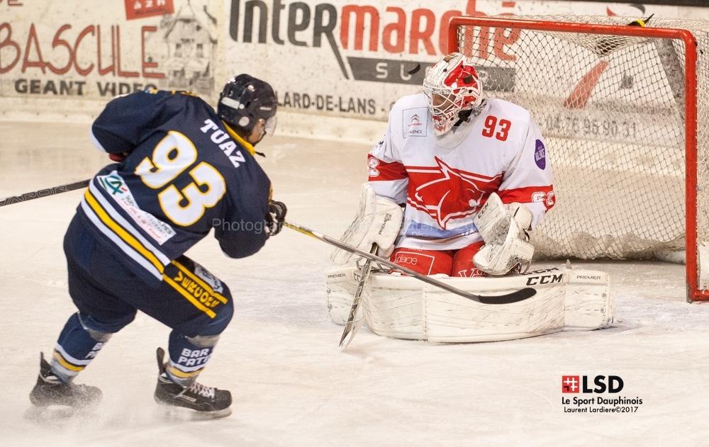 D2: Les Ours s'imposent largement  — Reportage