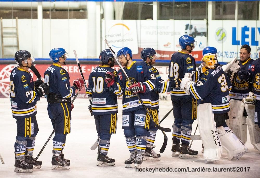 D2: Les Ours s'imposent largement  — Reportage