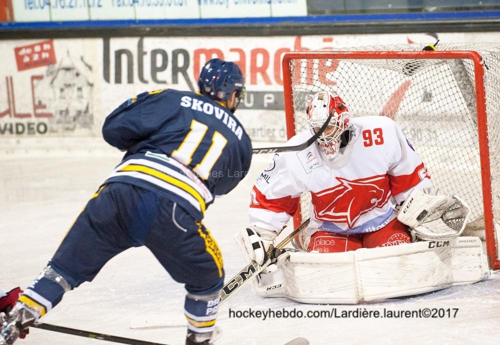 D2: Les Ours s'imposent largement  — Reportage