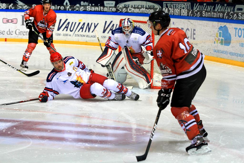 Grenoble  5 - 0 Chamonix 