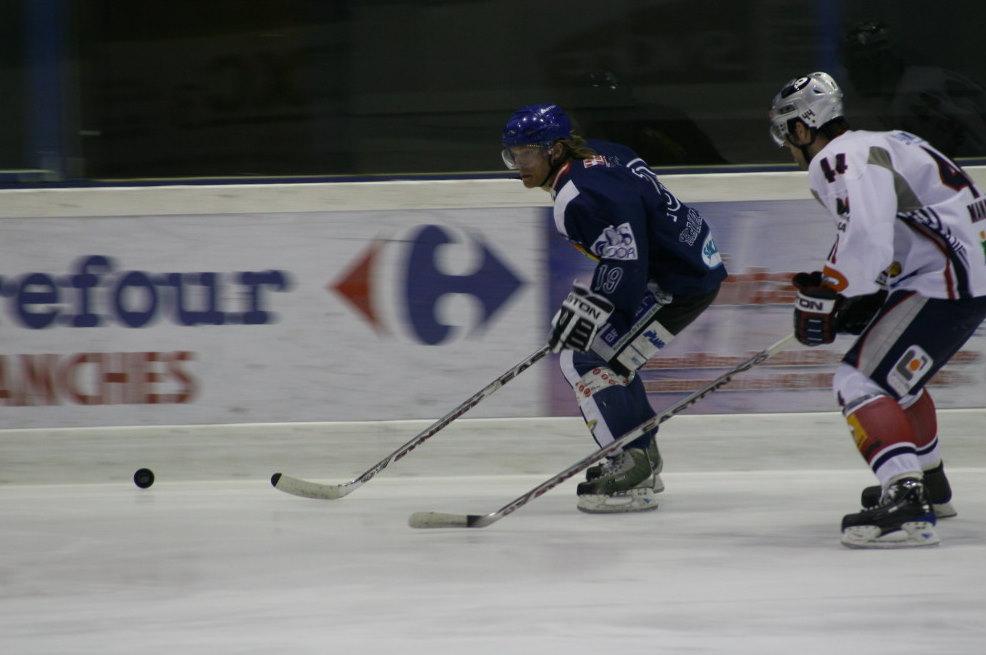 Mont-Blanc 1 - 4 Grenoble 