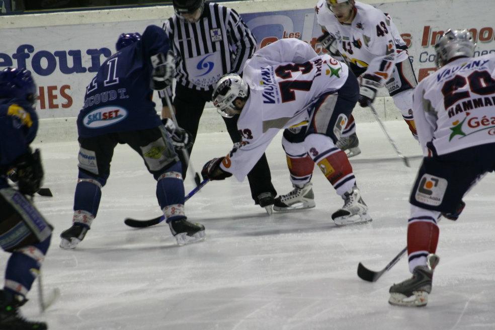 Mont-Blanc 1 - 4 Grenoble 