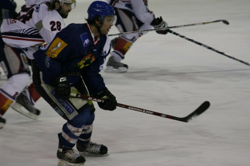 Mont-Blanc 1 - 4 Grenoble 
