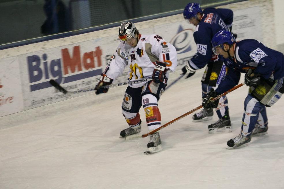 Mont-Blanc 1 - 4 Grenoble 