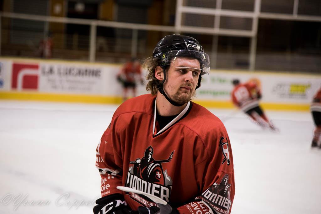 Chamonix  1 - 3 Rouen