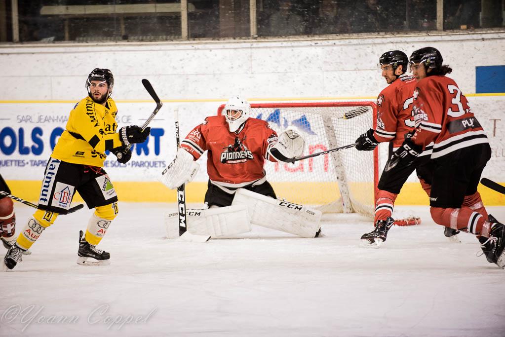 Chamonix  1 - 3 Rouen