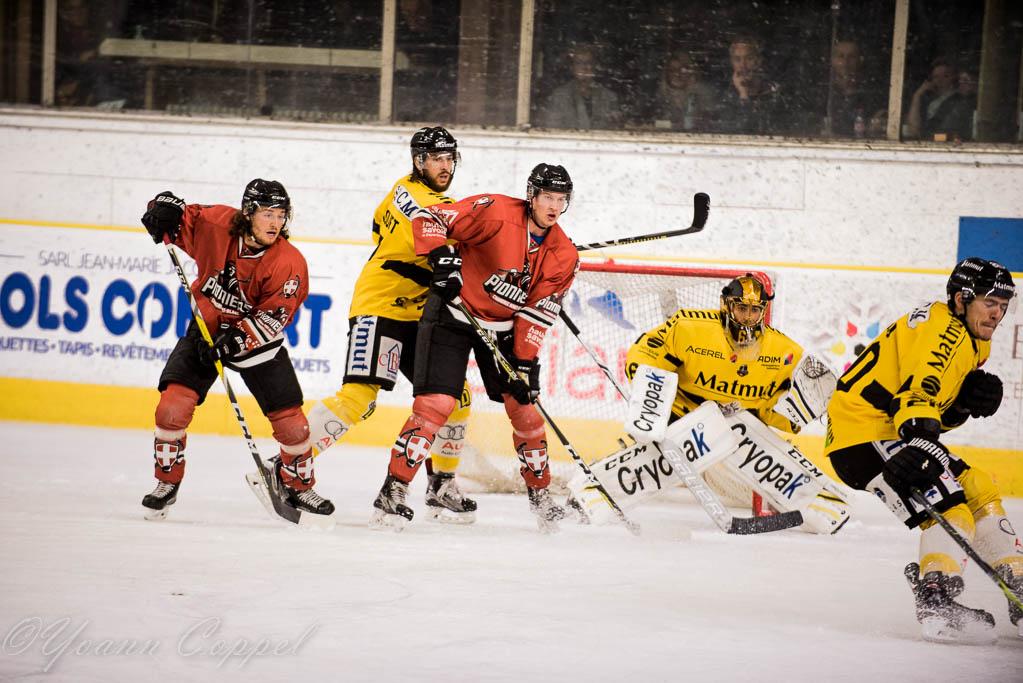 Chamonix  1 - 3 Rouen