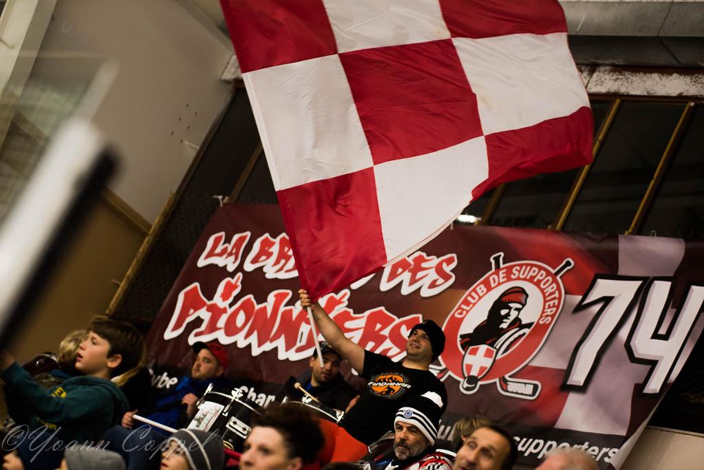 Chamonix  5 - 4 Angers 