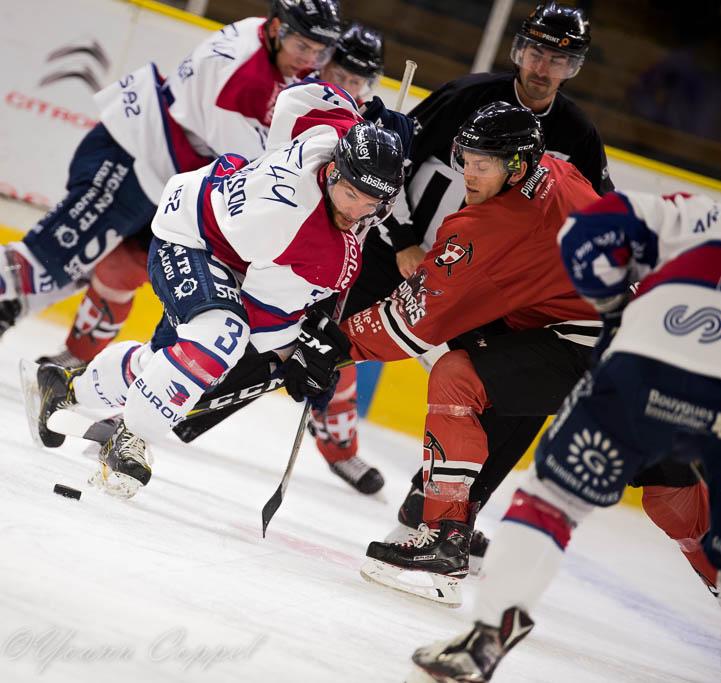 Chamonix  5 - 4 Angers 