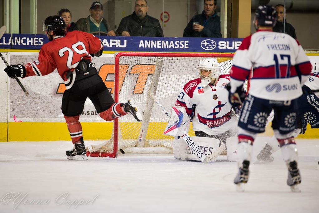 Chamonix  5 - 4 Angers 