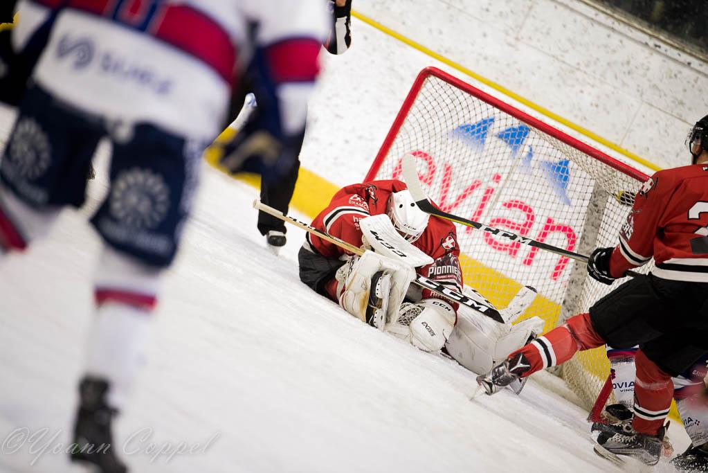 Chamonix  5 - 4 Angers 