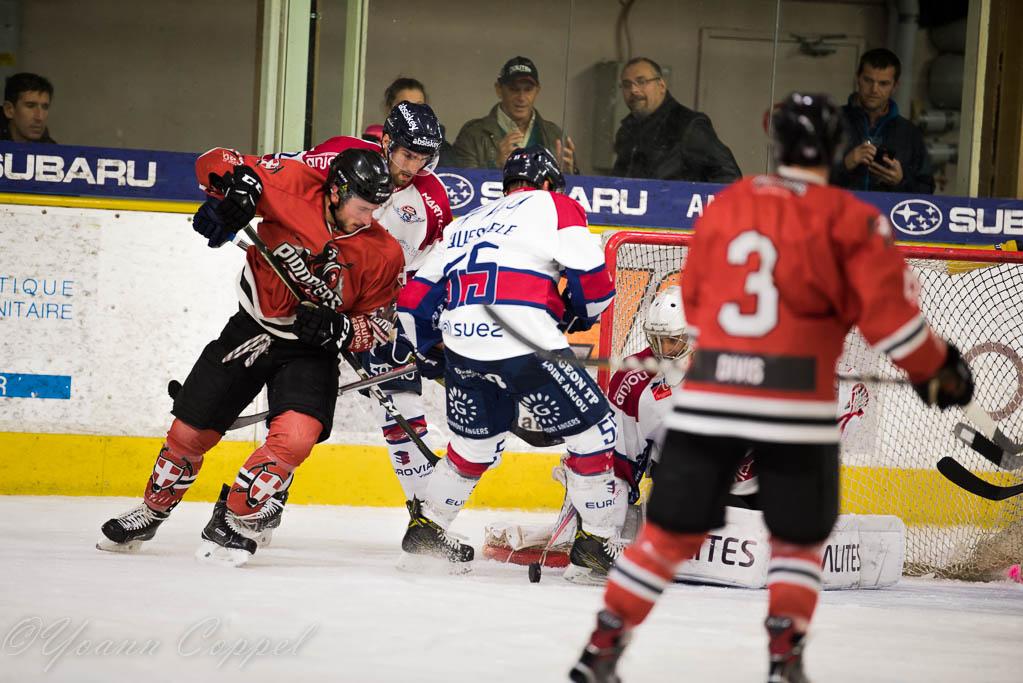Chamonix  5 - 4 Angers 