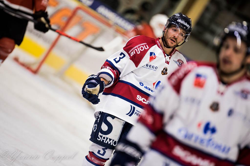Chamonix  5 - 4 Angers 