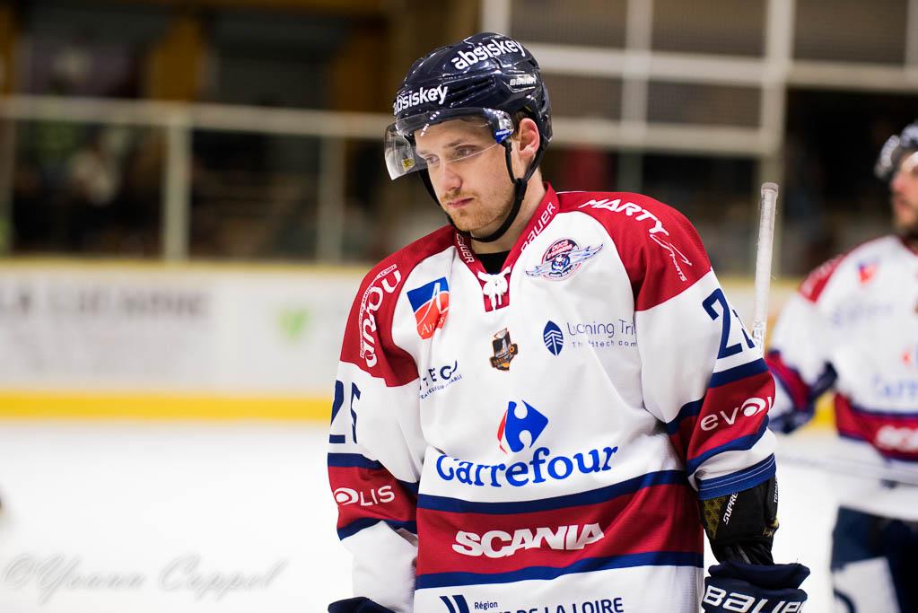 Chamonix  5 - 4 Angers 