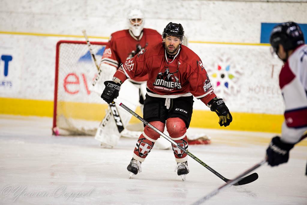 Chamonix  5 - 4 Angers 