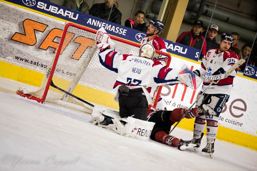 Chamonix  5 - 4 Angers 