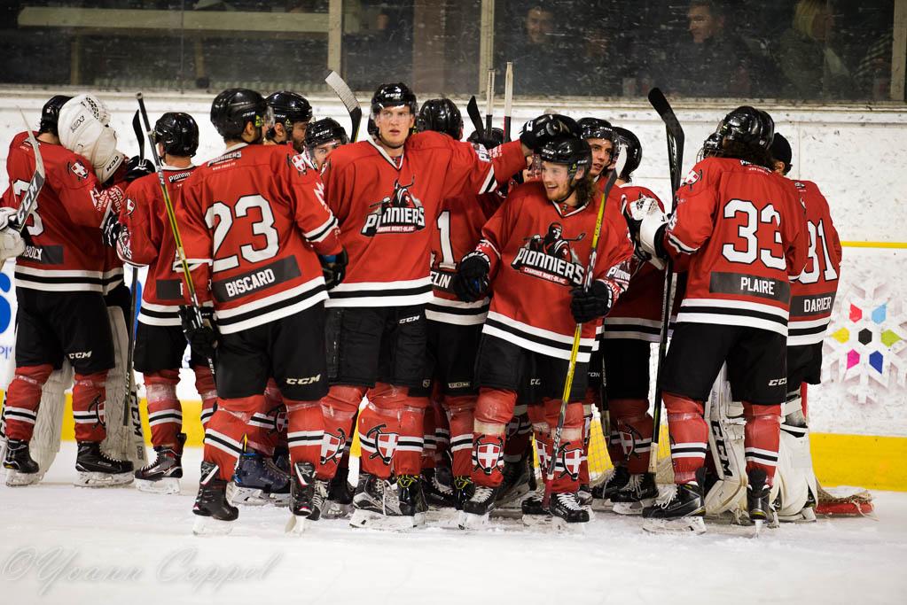 Chamonix  5 - 4 Angers 