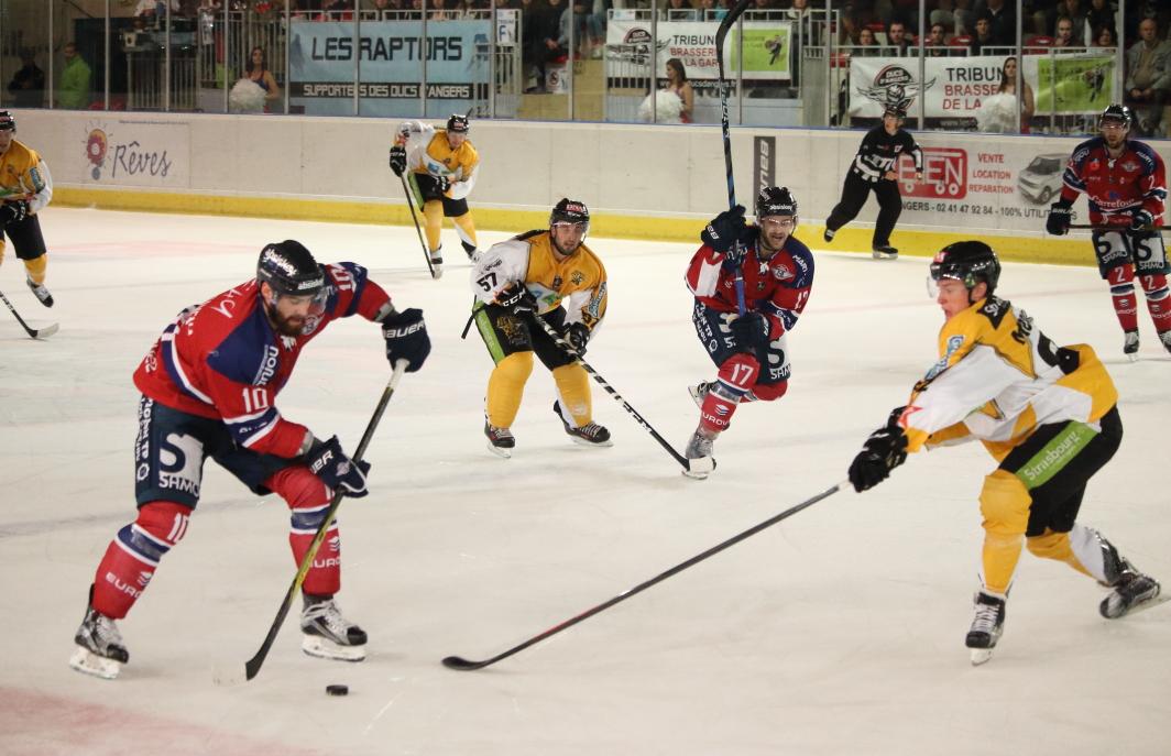 Angers  5 - 4 Strasbourg 