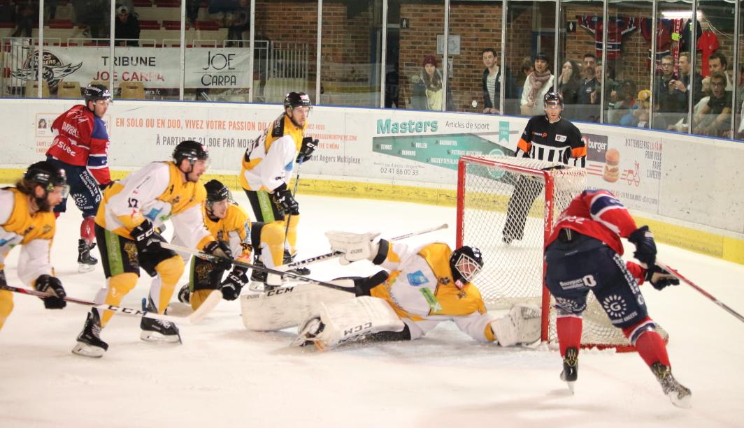 Angers  5 - 4 Strasbourg 