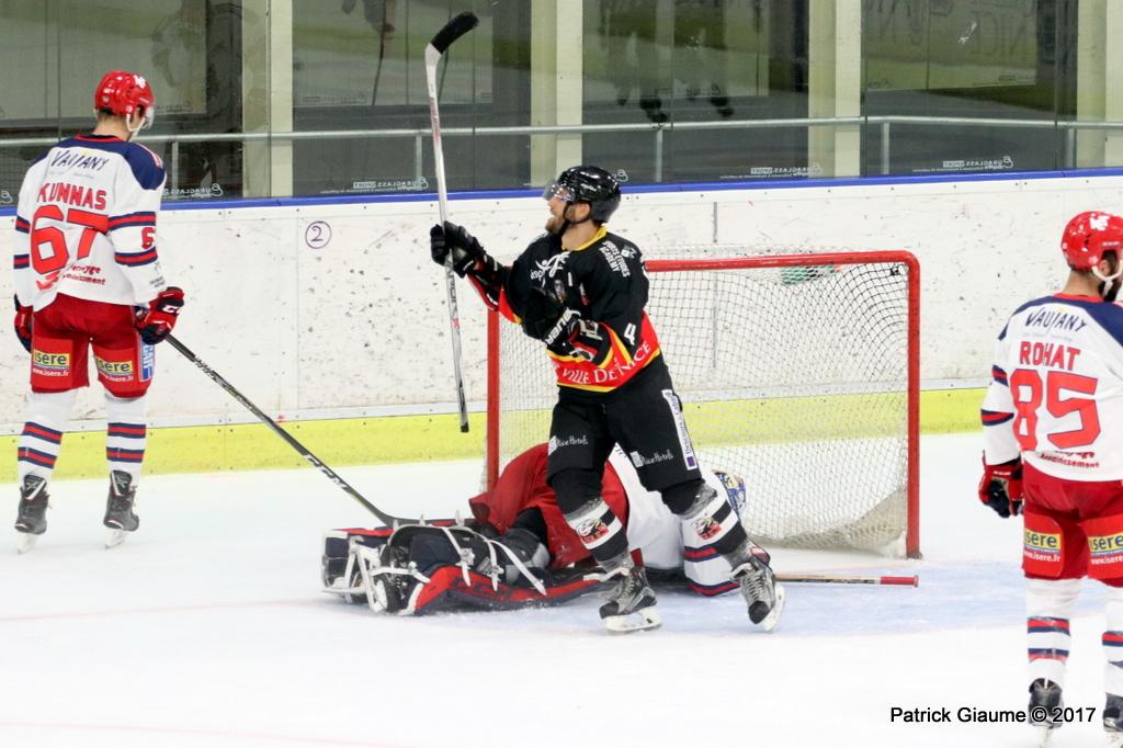Nice 2 - 4 Grenoble 