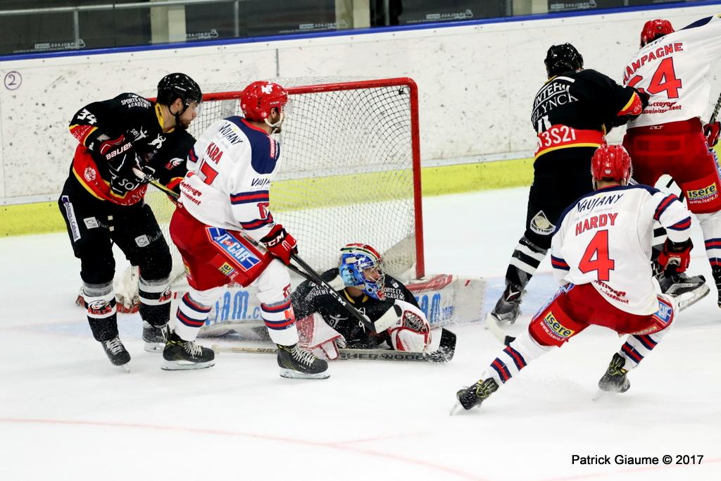 Nice 2 - 4 Grenoble 