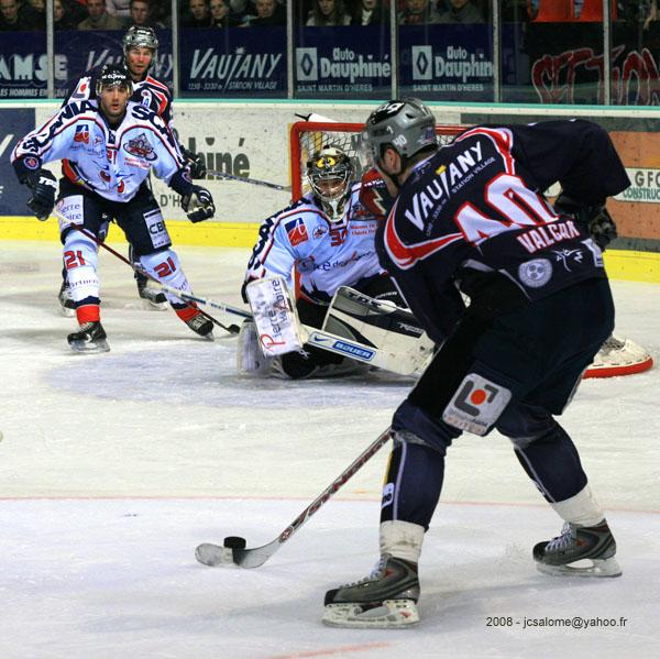 Grenoble  8 - 5 Angers 
