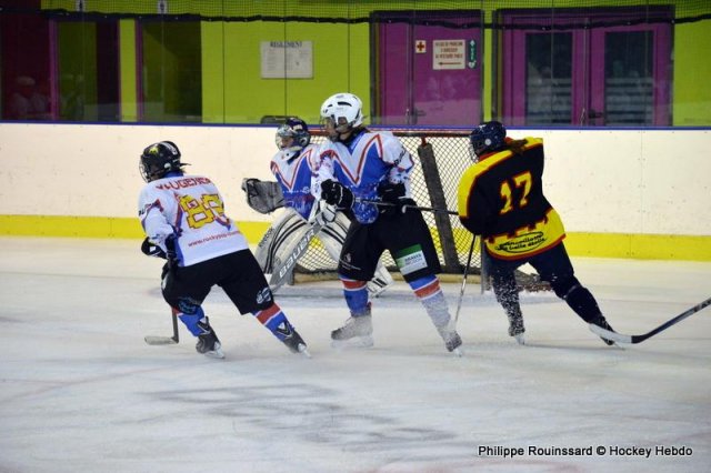 Photo hockey reportage Fem Elite : Besançon tête de liste