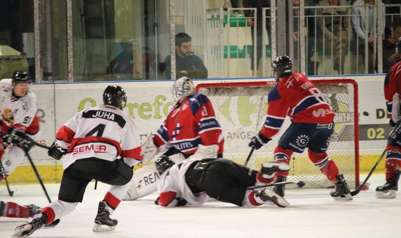 Angers  3 - 2 Chamonix 