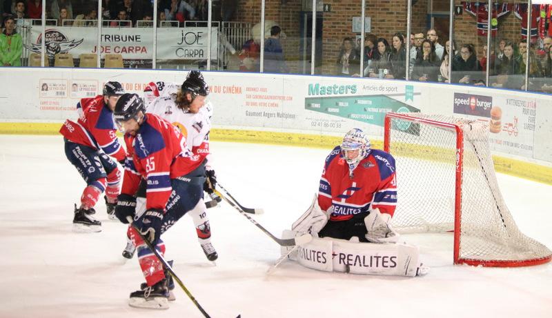 Angers  3 - 2 Chamonix 