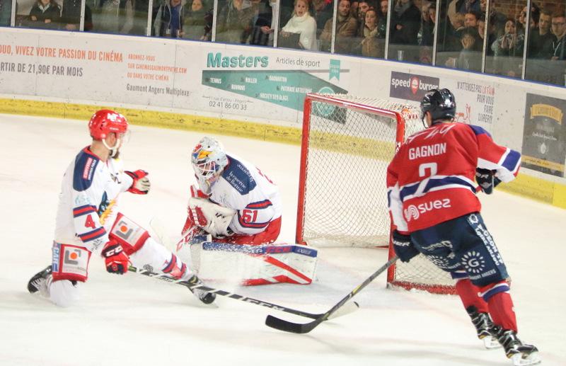 Angers  2 - 4 Grenoble 