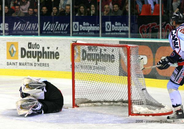 Grenoble  8 - 5 Angers 