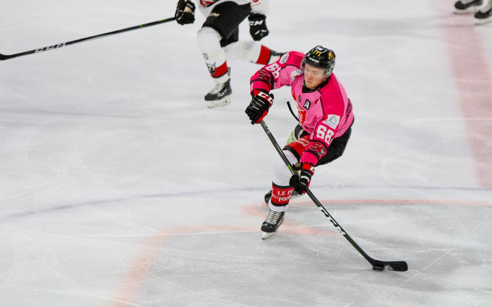 Amiens  3 - 0 Chamonix 