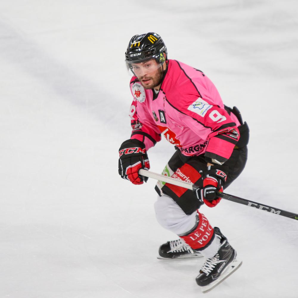 Amiens  3 - 0 Chamonix 