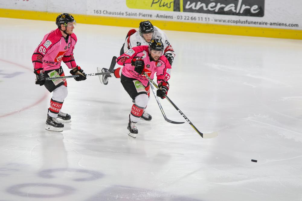 Amiens  3 - 0 Chamonix 