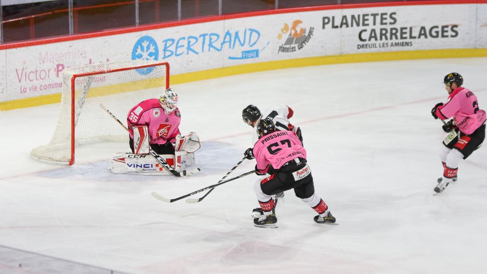 Amiens  3 - 0 Chamonix 