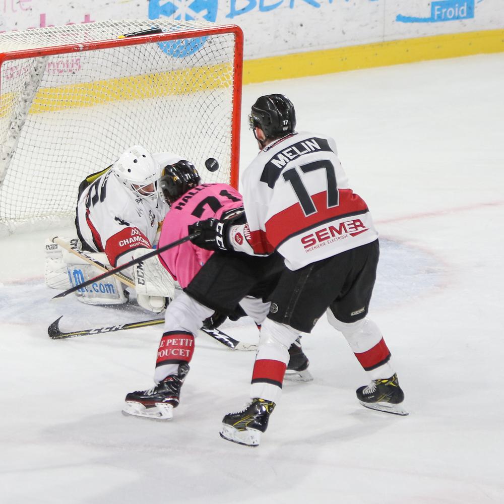 Amiens  3 - 0 Chamonix 
