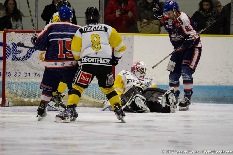 Clermont-Ferrand 8 - 4 Roanne
