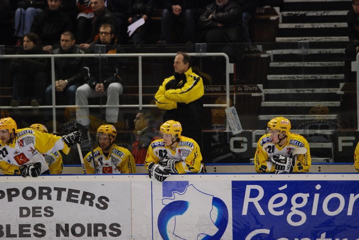 Tours  3 - 4 Strasbourg 