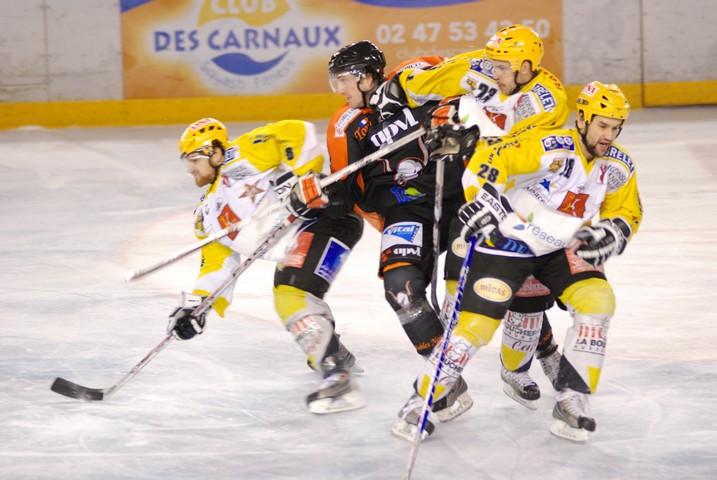 Tours  3 - 4 Strasbourg 