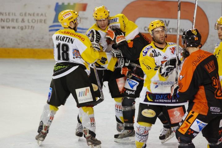 Tours  3 - 4 Strasbourg 