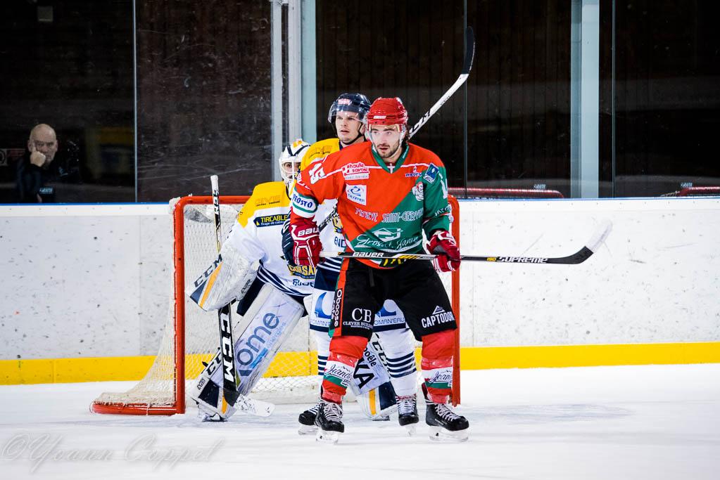 Mont-Blanc 6 - 0 Dunkerque