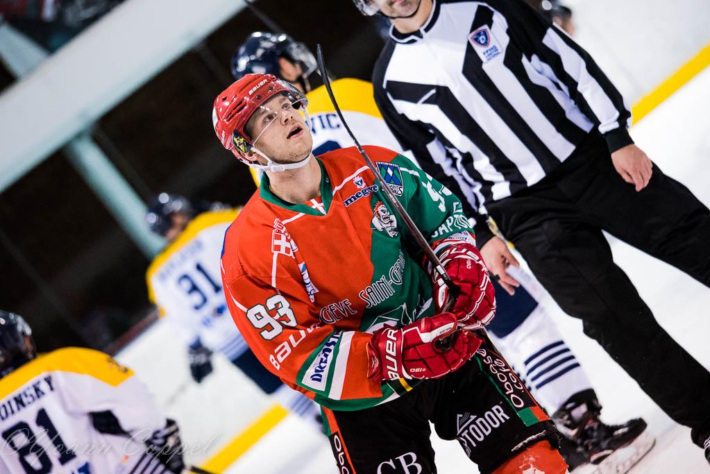 Mont-Blanc 6 - 0 Dunkerque