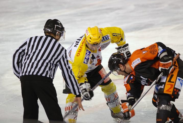 Tours  3 - 4 Strasbourg 