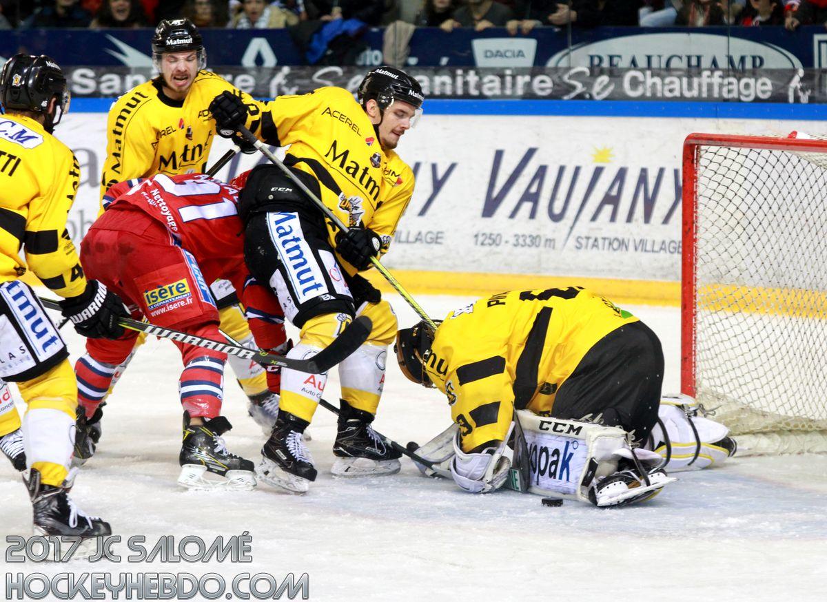Grenoble  2 - 1 Rouen